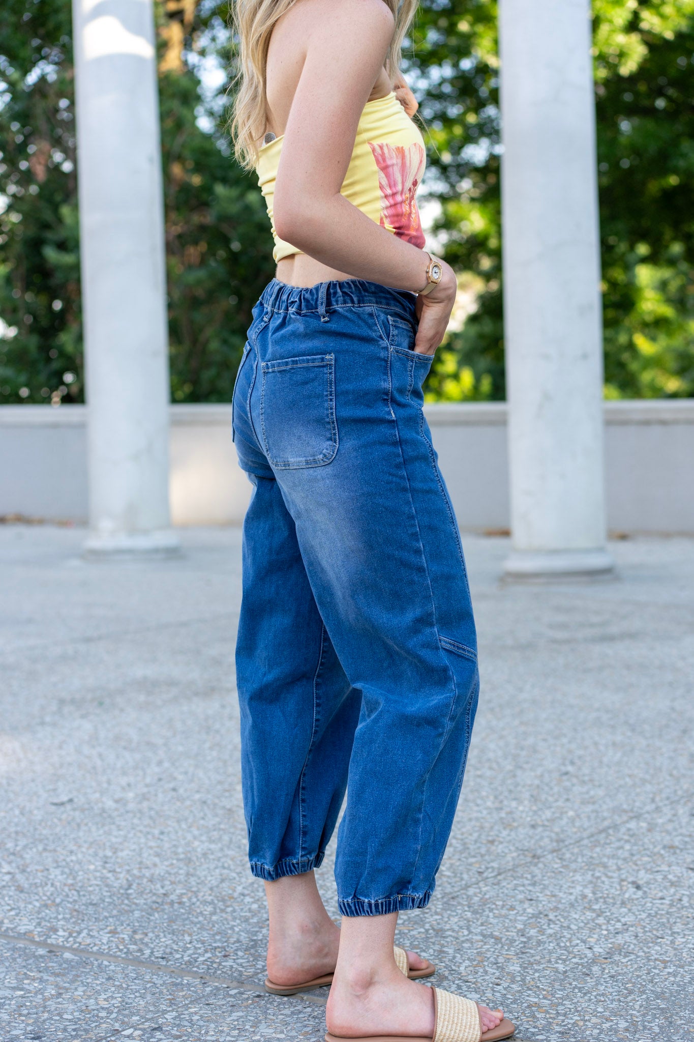 Modern Muse Barrel Jeans