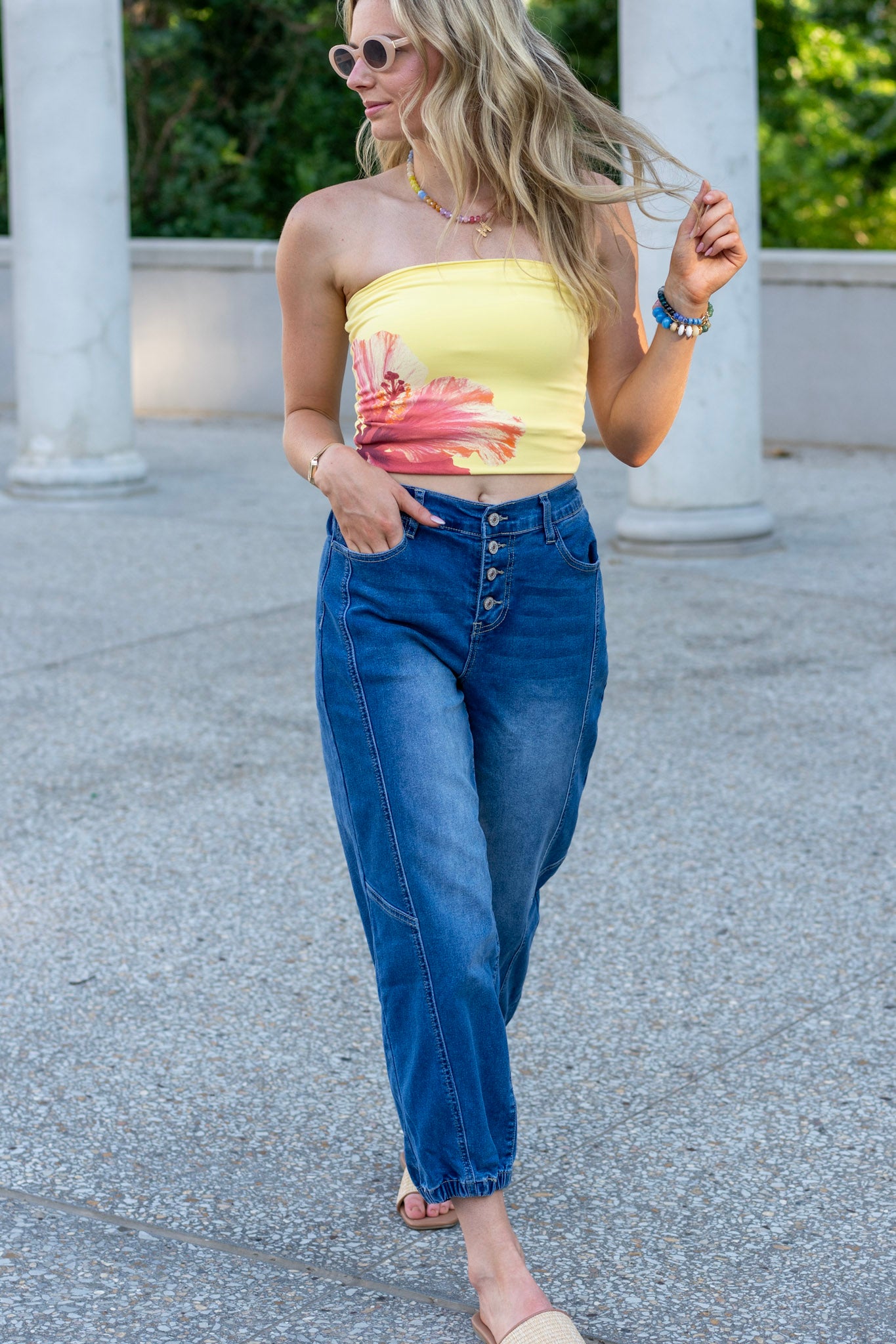 Modern Muse Barrel Jeans